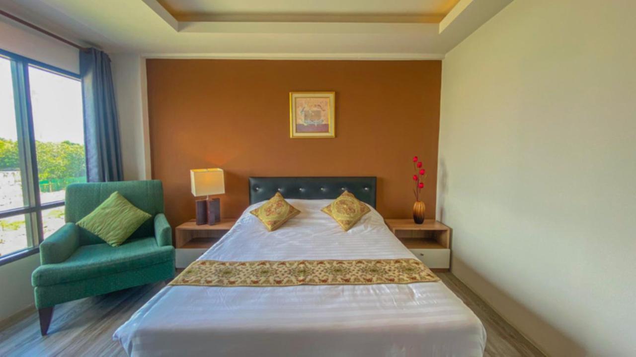 Plearnwan Deluxe Mansion Hotell Bangkok Eksteriør bilde