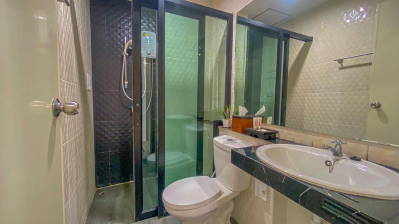 Plearnwan Deluxe Mansion Hotell Bangkok Eksteriør bilde